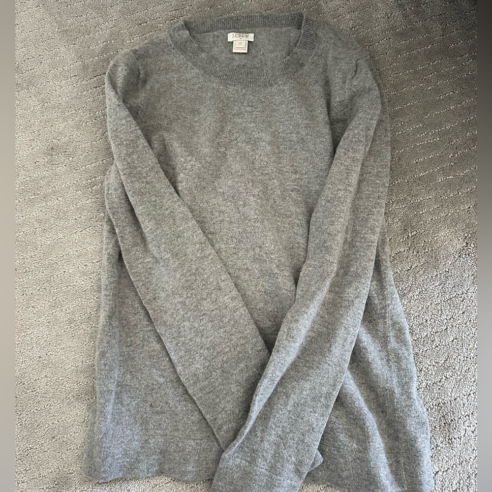 J crew grey sweater xs